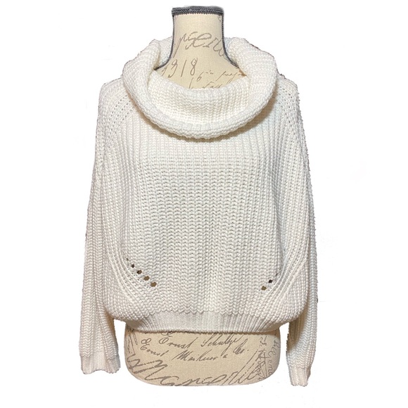 moon & madison Sweaters - Moon and Madison Cowl Neck Knit Sweater size L Cream 100% Acrylic